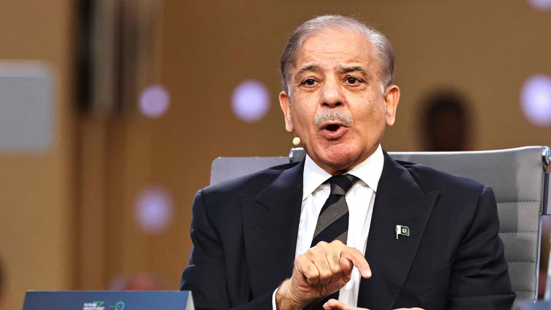 Pakistan extends emergency austerity measures amid global oil crisis