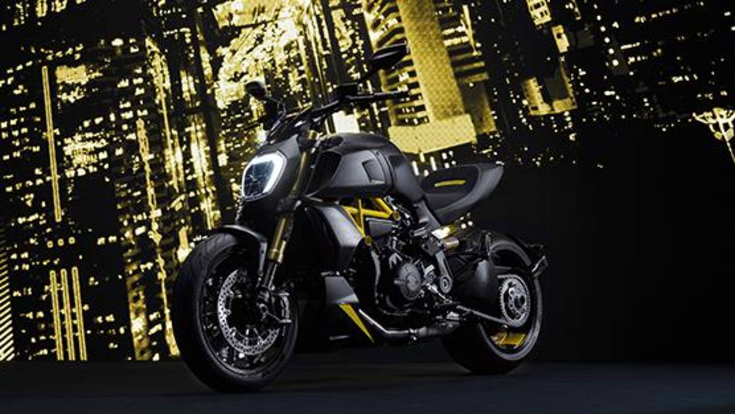 The bike has a full-LED lighting setup The bike has a full-LED lighting setup