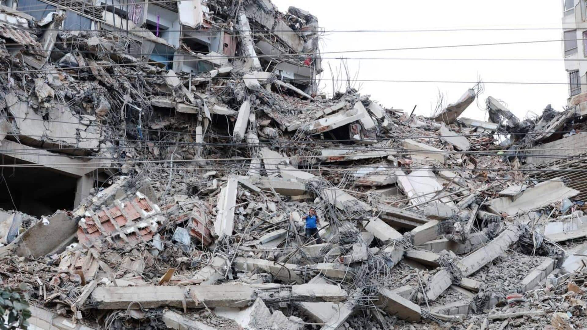 Venezuela twin earthquakes kill 235 as rescuers continue search 