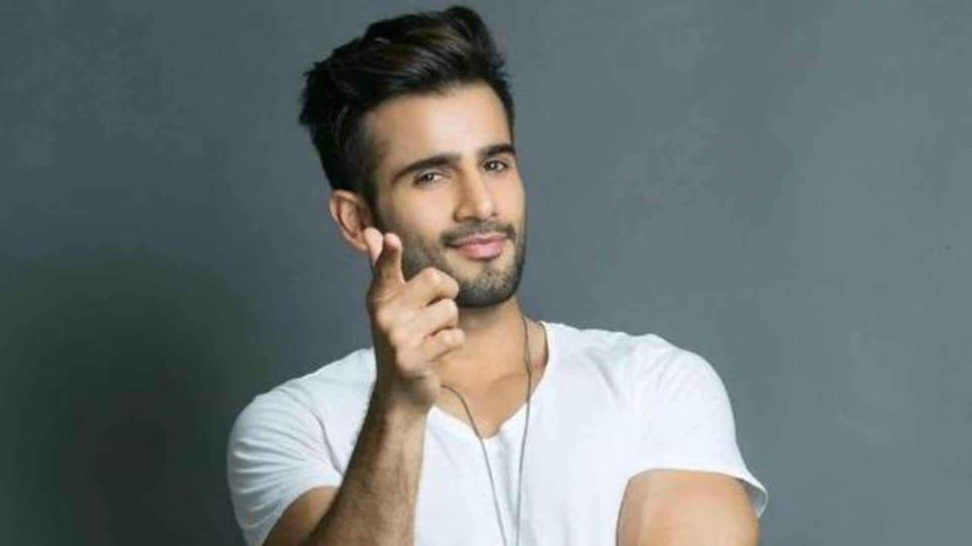 Karan Tacker warns fans about scammers impersonating his manager
