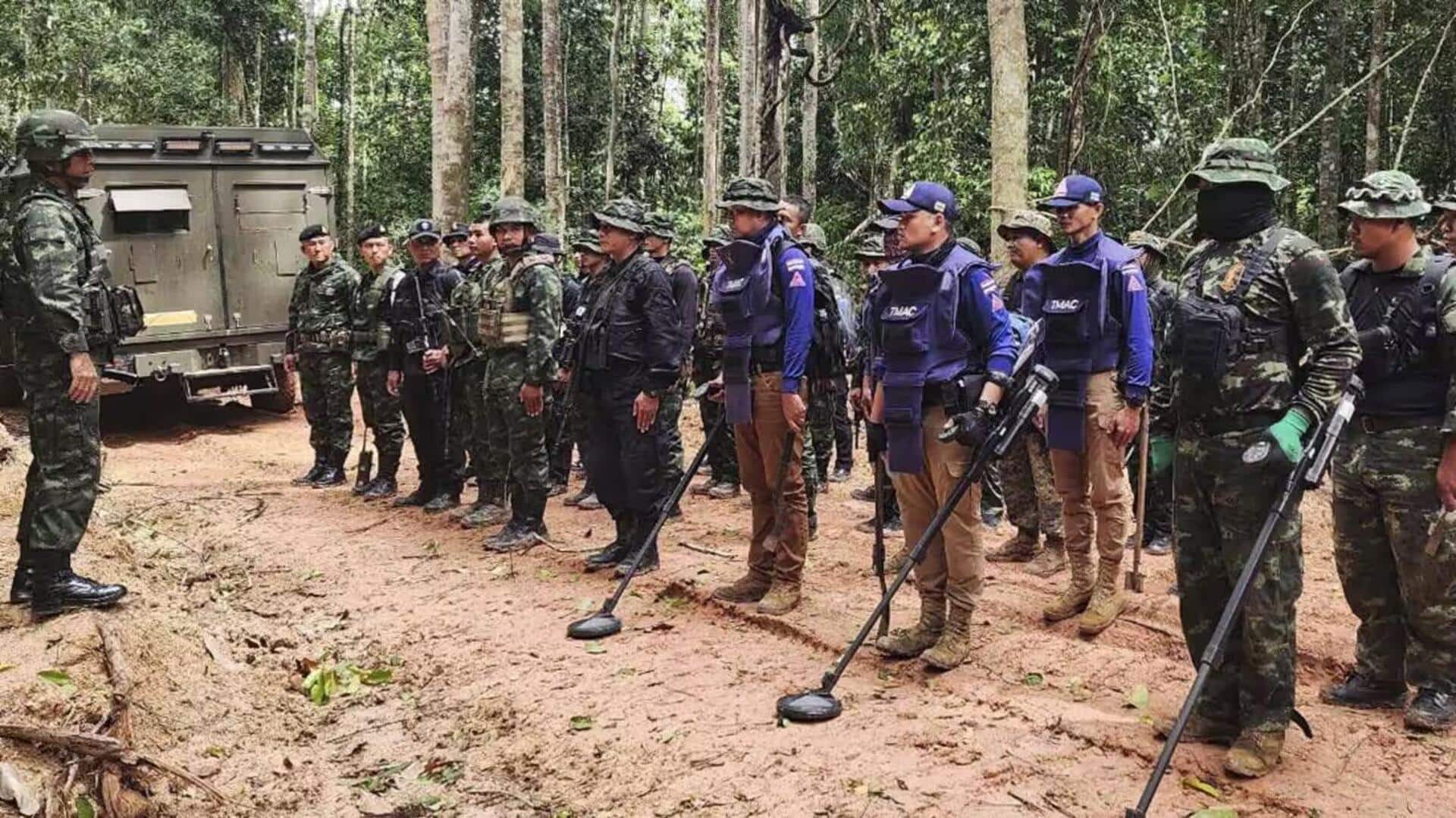 Thailand warns of war with Cambodia as 138,000 displaced Thailand warns of war with Cambodia as 138,000 displaced