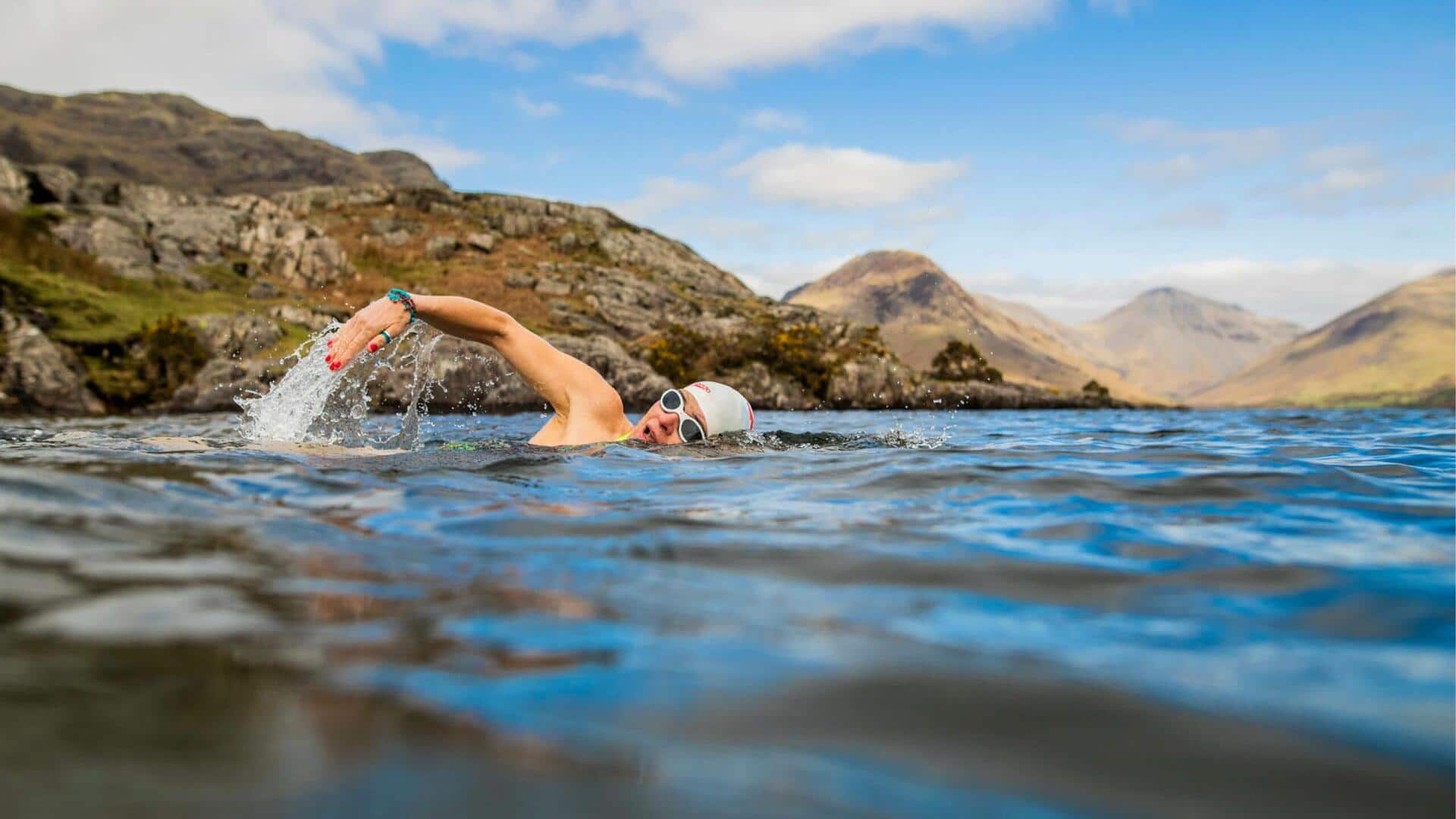 Mindful swimming in freshwaters: All about this unique practice