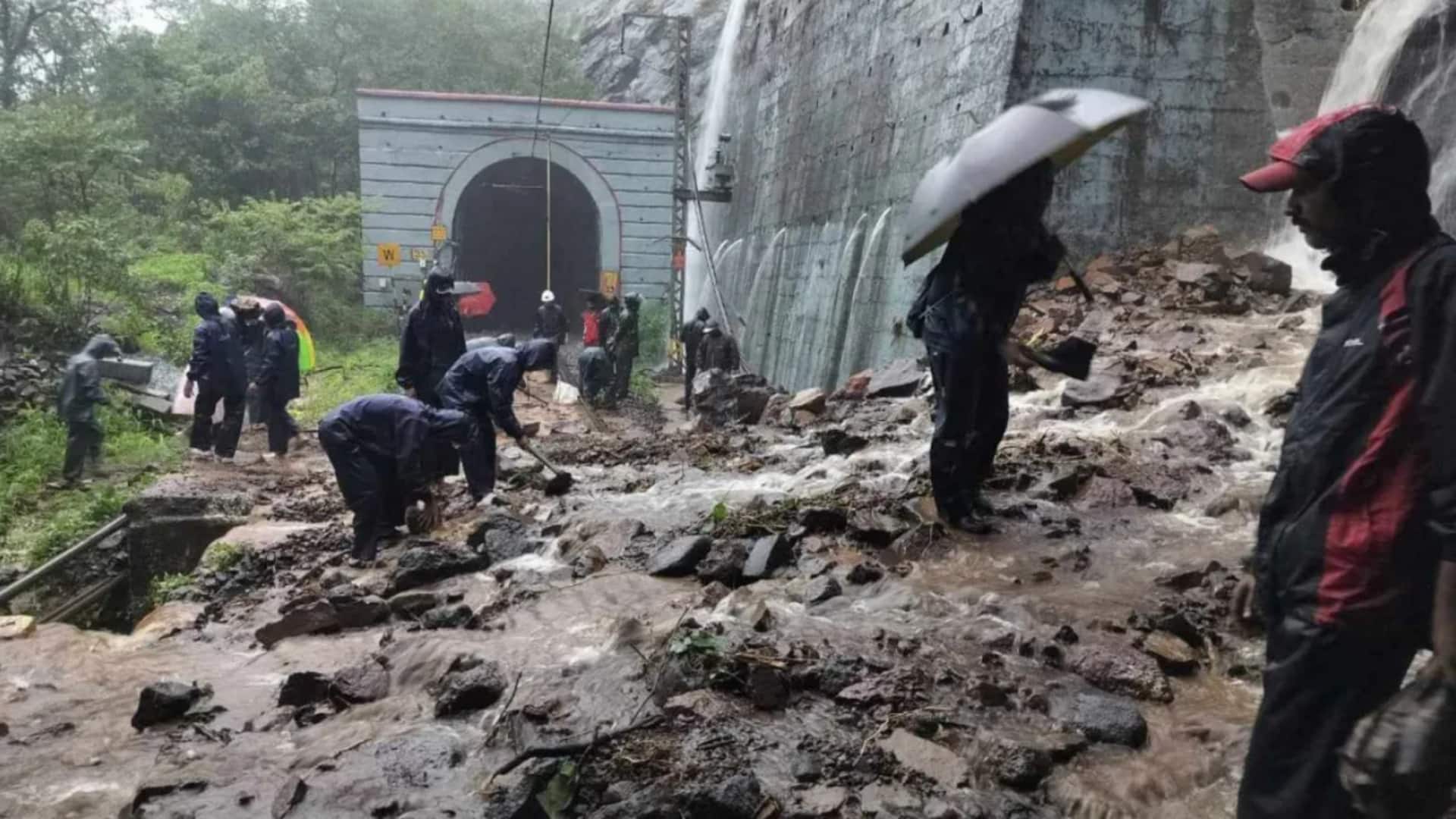 Heavy rains, thunderstorms kill 4; red alert in Mumbai
