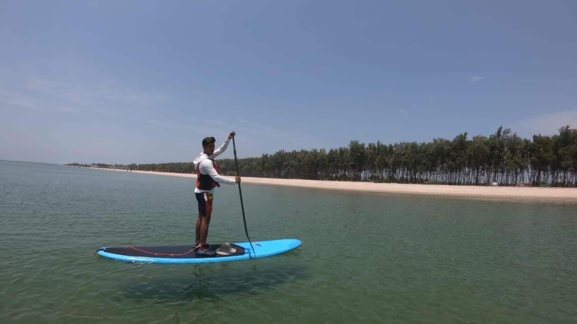 Paddleboarding v/s rowing: Which burns calories more?