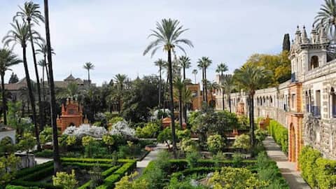 Your itinerary to beautiful gardens in Seville, Spain 