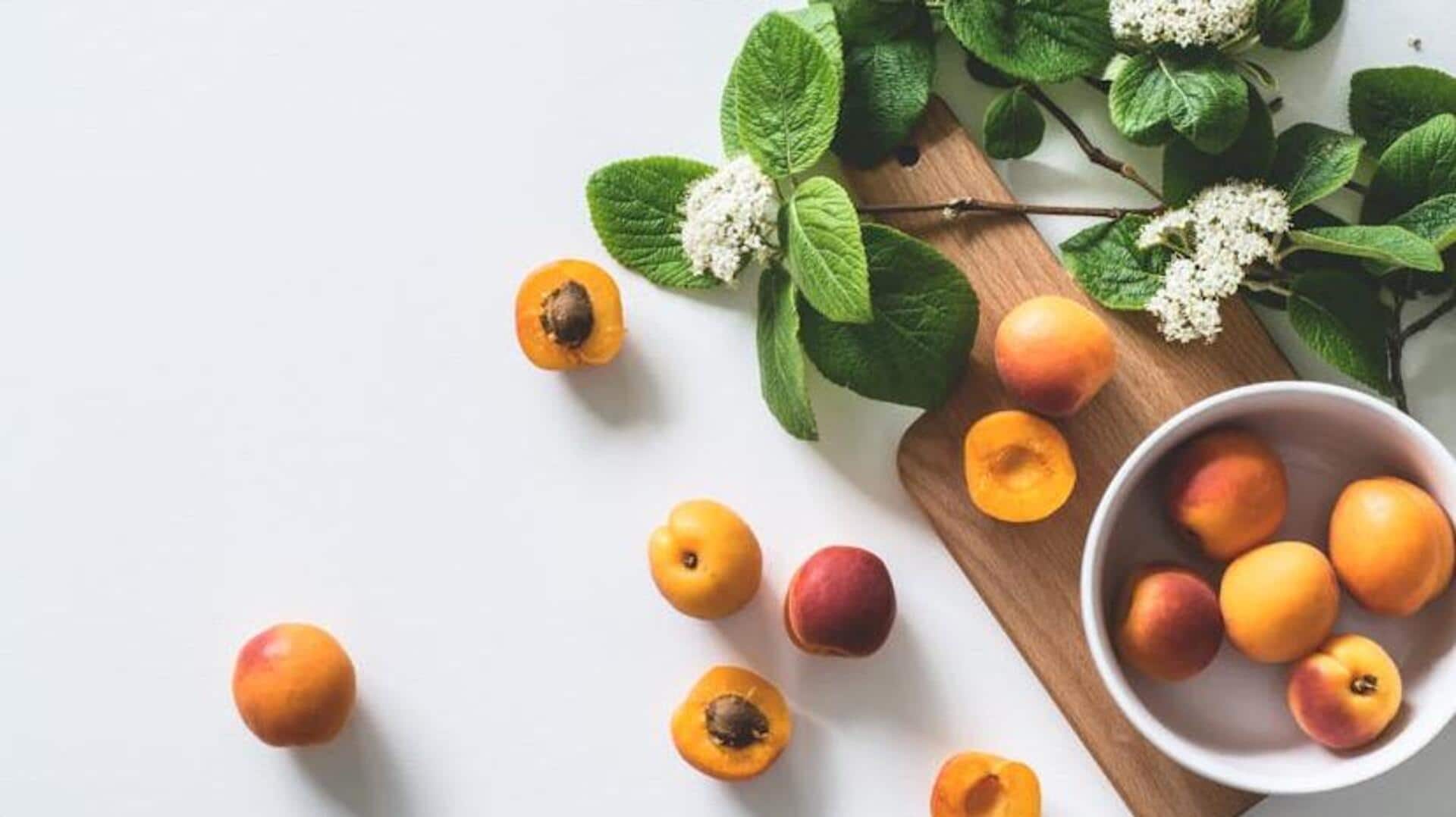 Apricots v/s peaches: Which is more nutritious? Apricots v/s peaches: Which is more nutritious?