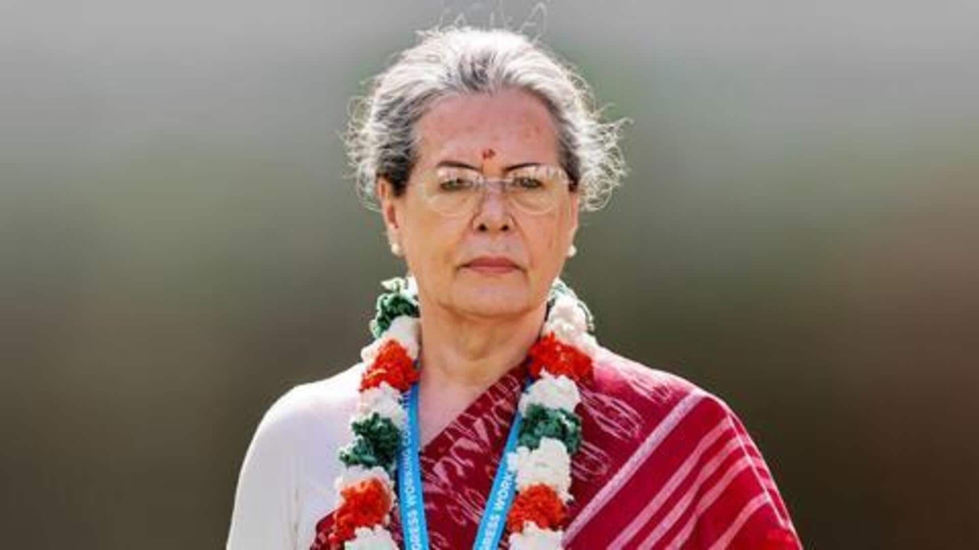 Sonia Gandhi criticizes Centre's shift from khadi to polyester flags