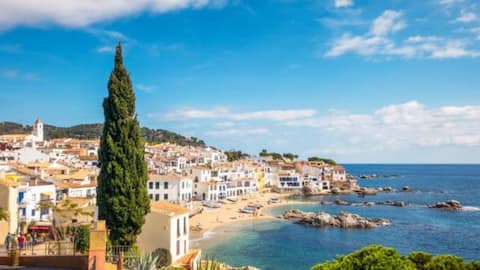 Coastal getaway in Spain: The perfect itinerary 