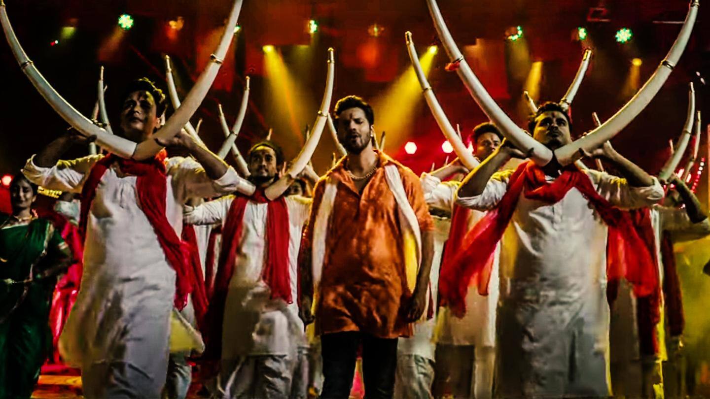 Actors, dancers do a good job; gets 4 stars Actors, dancers do a good job; gets 4 stars