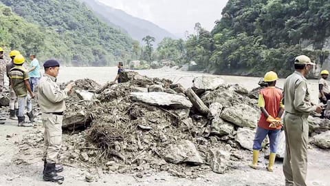Multiple landslides hit North Sikkim; over 1,000 stranded 