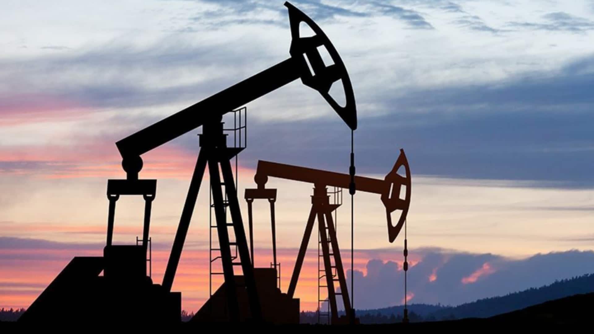 Oil prices ease on de-escalation signals but still above $100