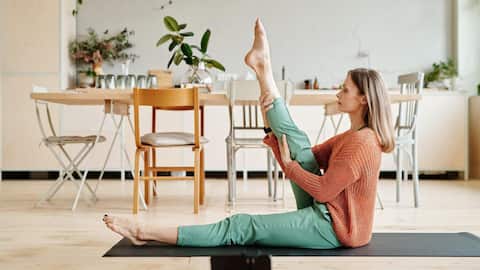 5 quick desk exercises for a stress-free day