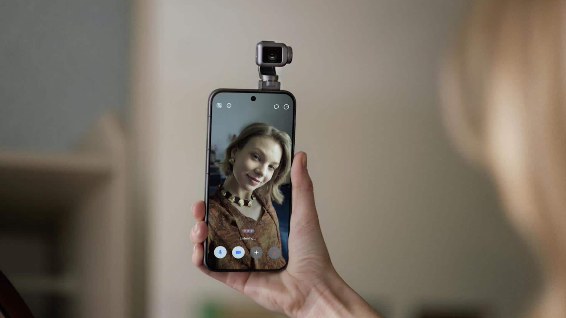 HONOR's 'Robot phone' can dance to music, nod like humans