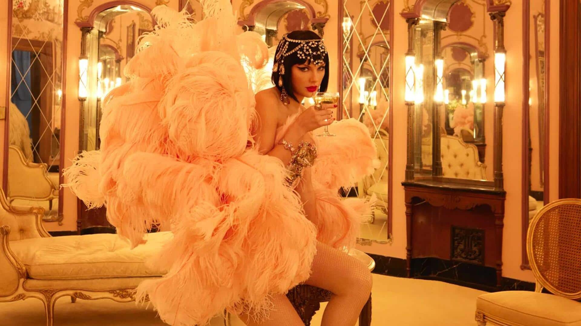 Taylor Swift's lawyers call Vegas showgirl's lawsuit against singer 'absurd'