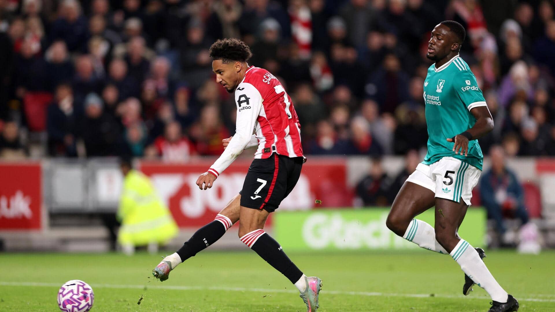 Liverpool suffer 4th successive Premier League defeat: Key stats