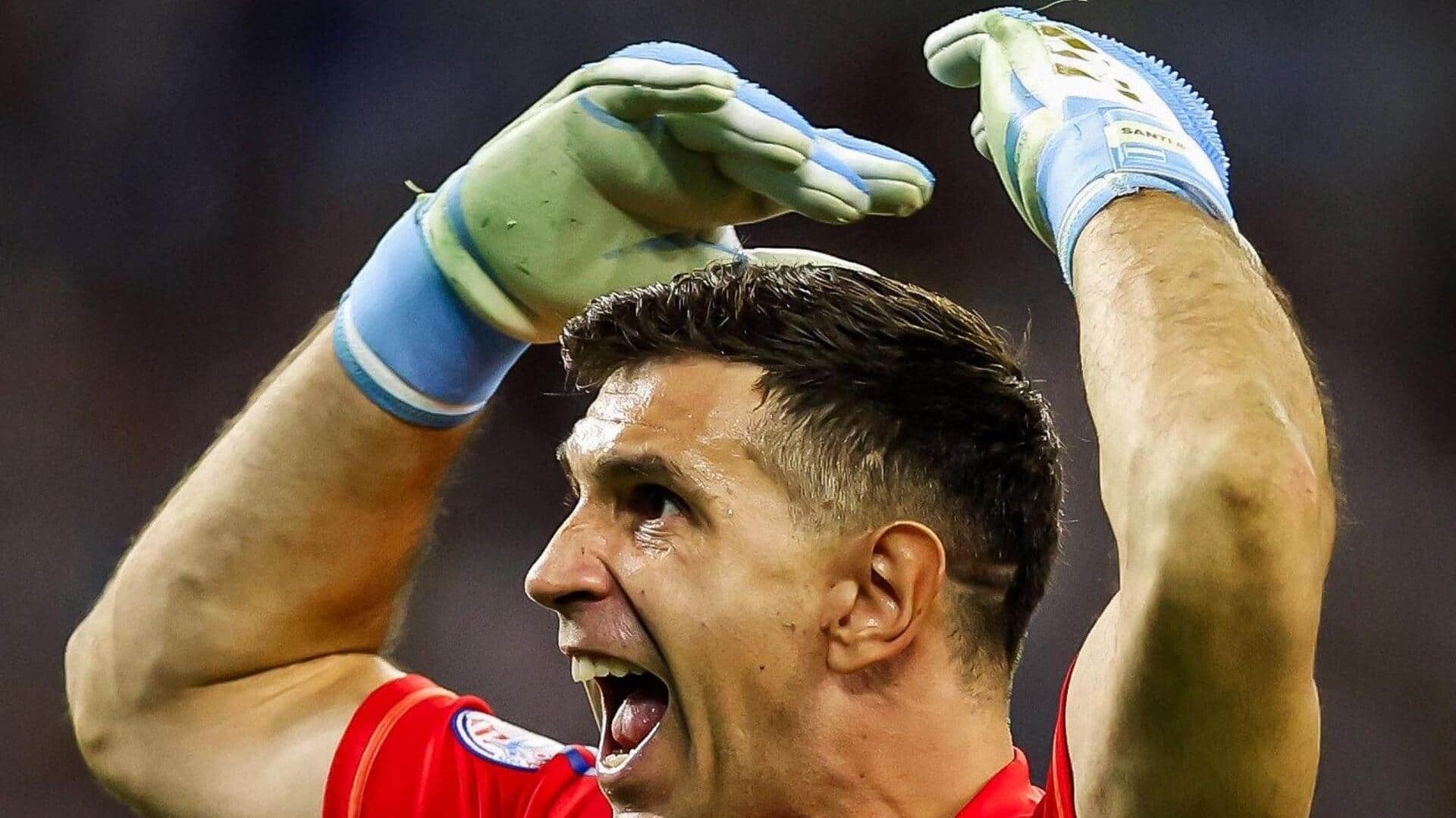 Chelsea consider last-minute move for Aston Villa goalkeeper Emiliano Martinez