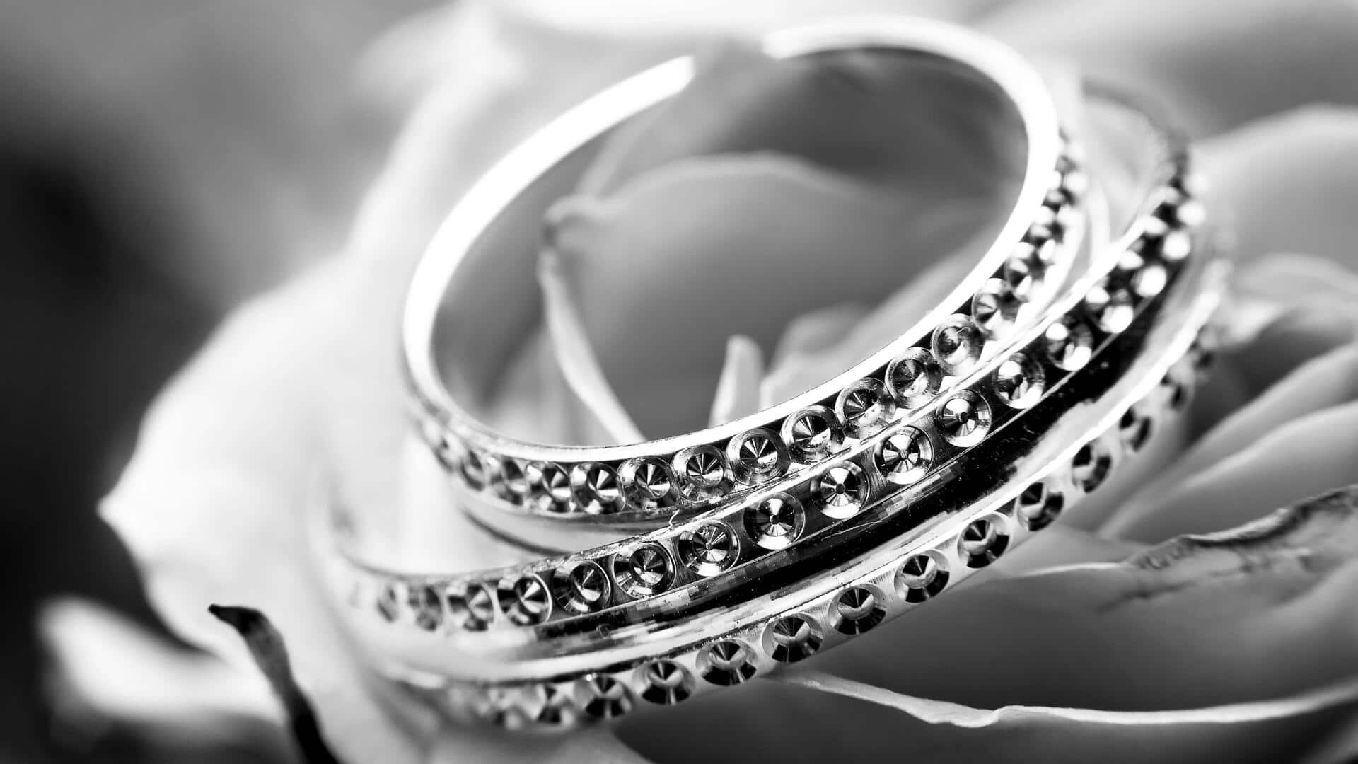 How to clean your silver jewellery at home