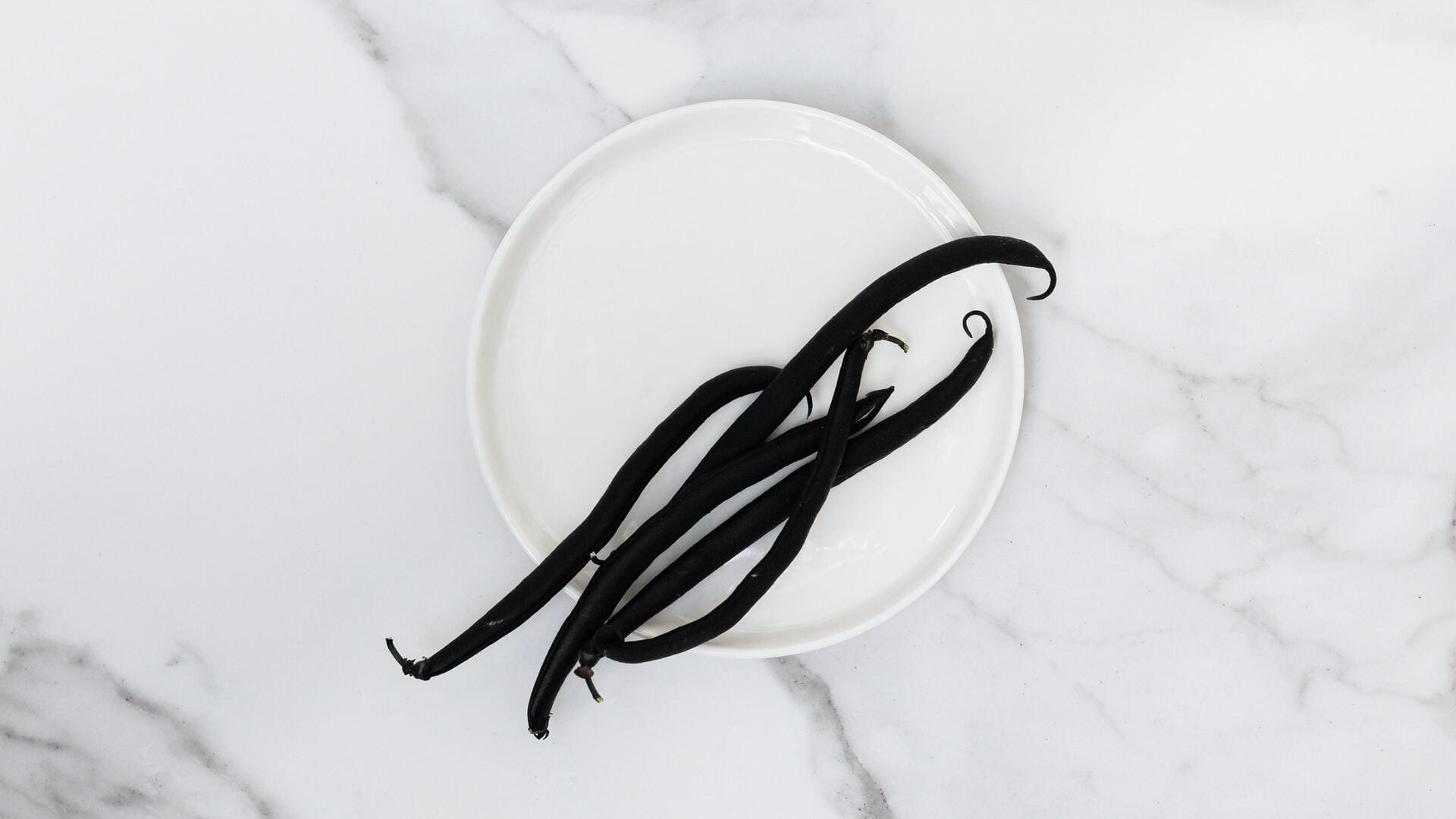 Make cakes and cookies more flavorful with vanilla