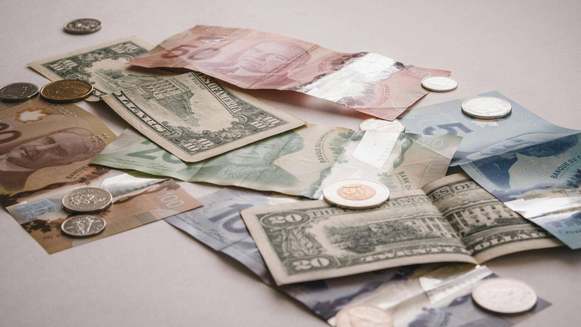 Fixed deposits v/s recurring deposits: Comparing these savings options