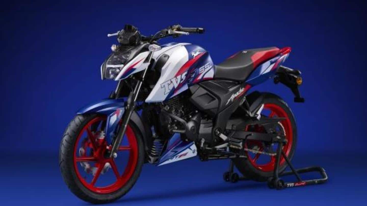 The bike offers full-LED illumination and a tricolor paintwork The bike offers full-LED illumination and a tricolor paintwork