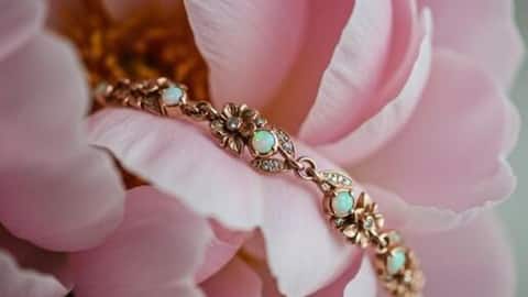 DIY enthusiasts, try this bracelet craft