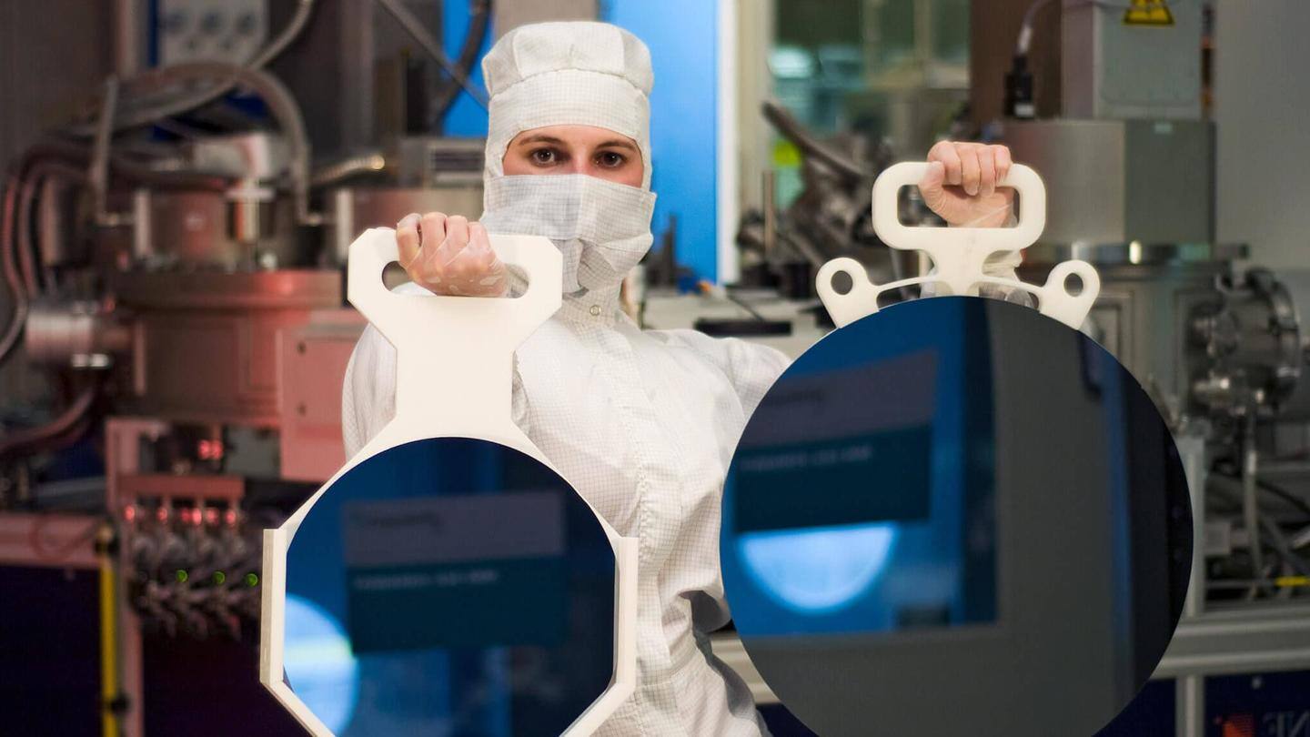 Intel Foundry Services will independently manufacture chips for third parties Intel Foundry Services will independently manufacture chips for third parties