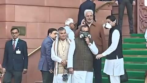 Opposition MPs wear gas masks in Parliament over Delhi's pollution