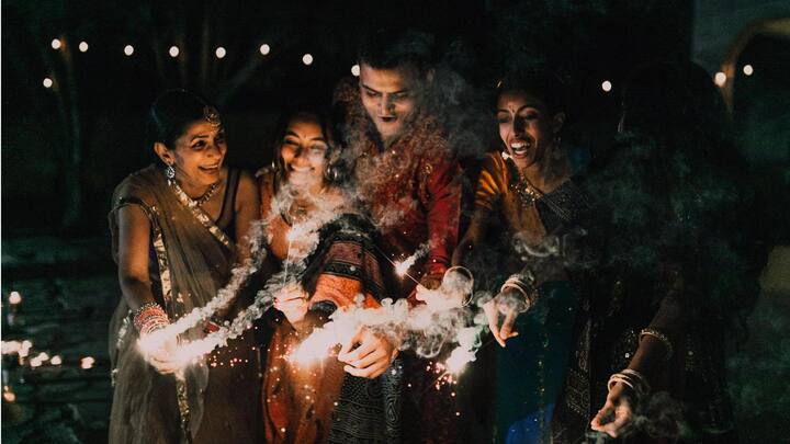 Guide to organize a fun Diwali party at home