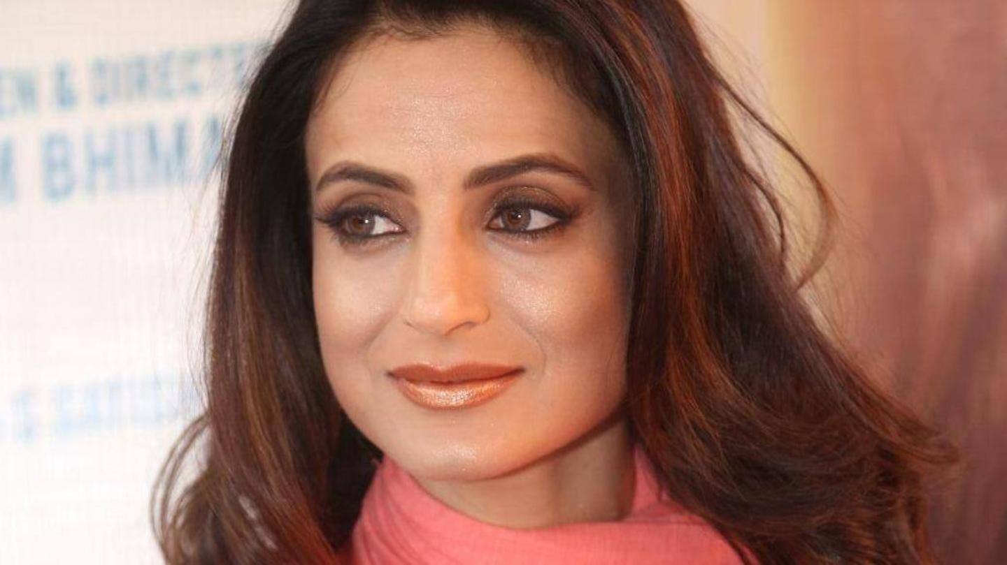 Why a bailable warrant has been issued against Ameesha Patel?