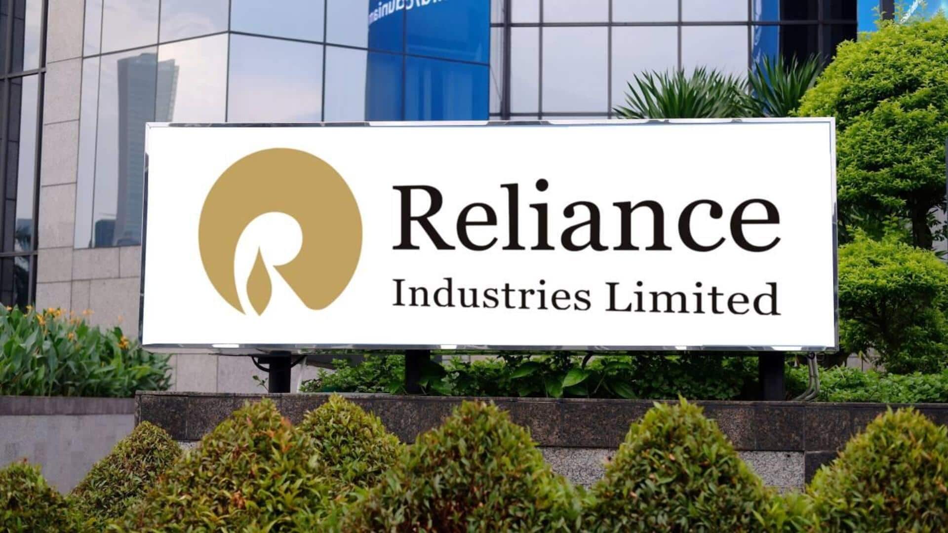 Reliance's quarterly profit rises 14% to ₹22,000cr, revenue up 10% Reliance's quarterly profit rises 14% to ₹22,000cr, revenue up 10%