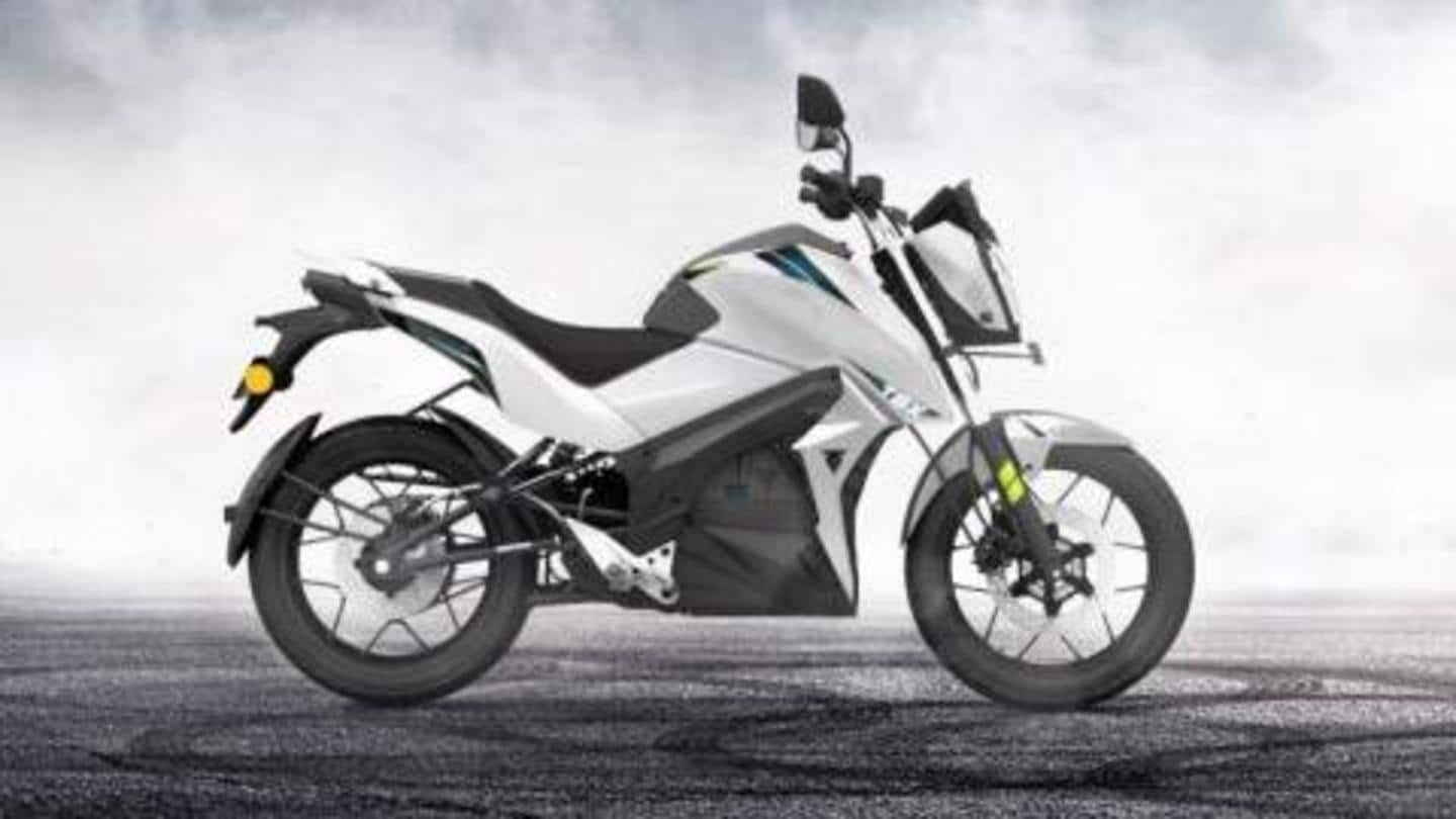 The bike will have a triangular headlamp and designer wheels The bike will have a triangular headlamp and designer wheels