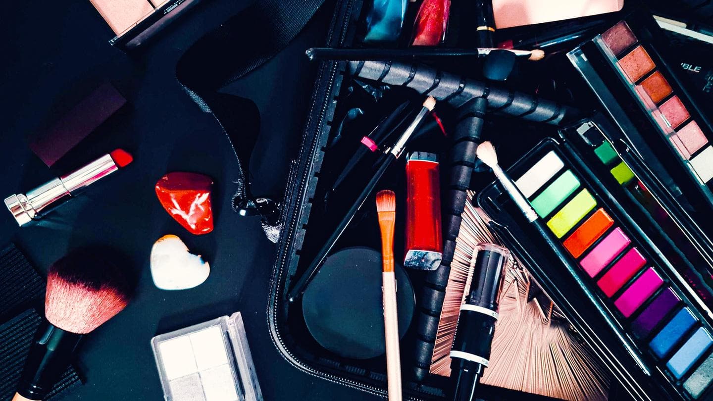 This is when you should discard your makeup