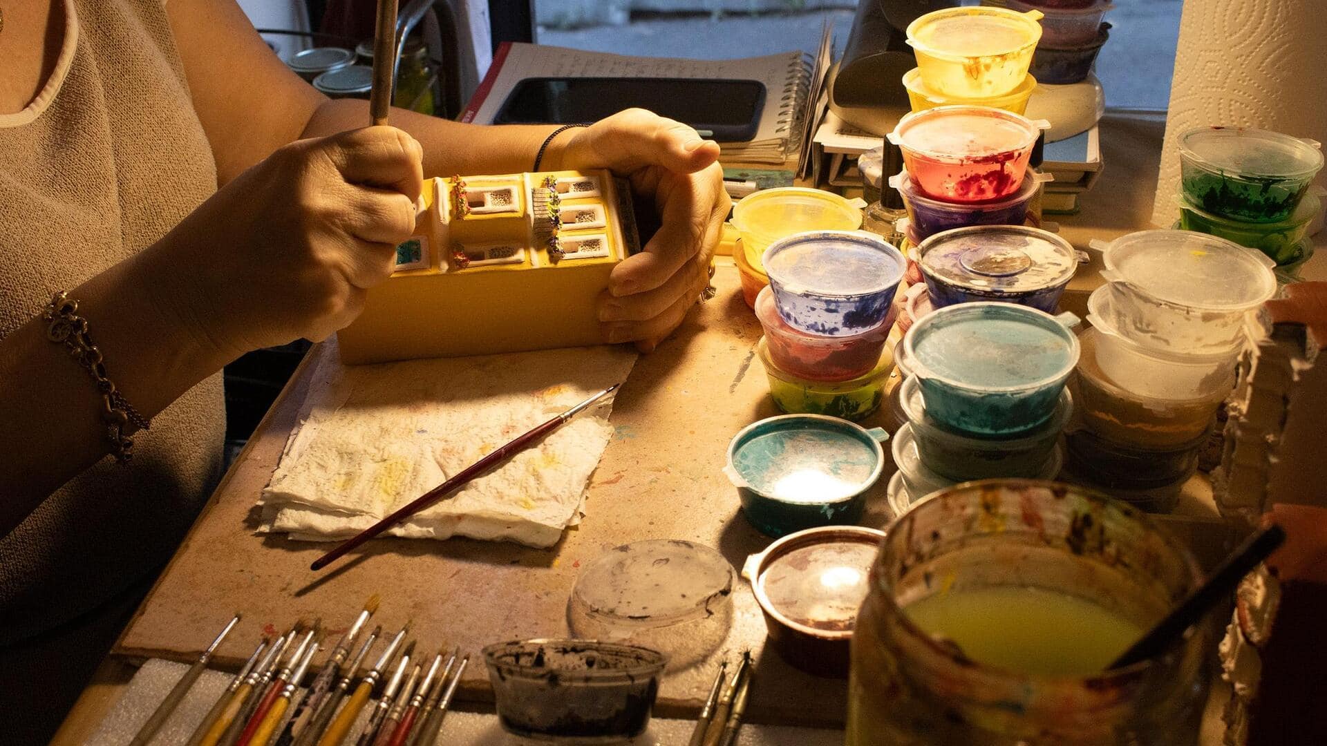 How artists turn feathers into masterpieces