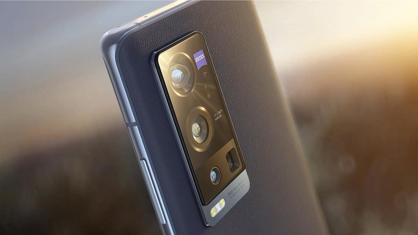 The handsets sport a 32MP selfie snapper The handsets sport a 32MP selfie snapper