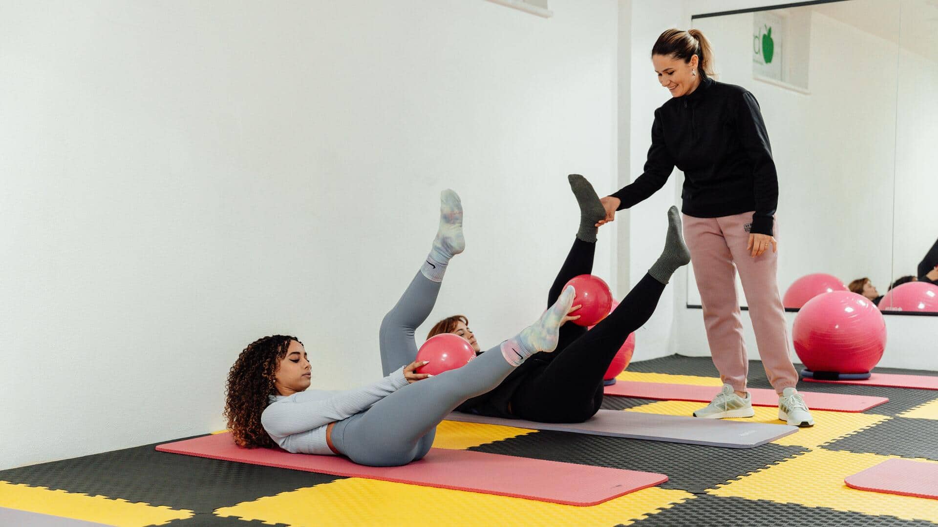 Dead bug exercises: Try these moves for a stronger core