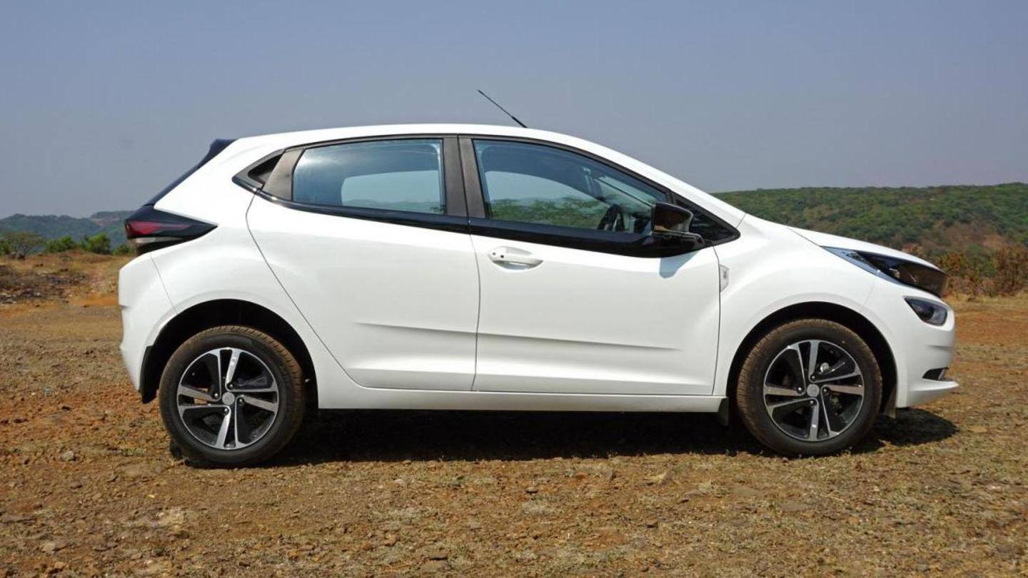 The car sports body-colored bumpers and 14-inch wheels The car sports body-colored bumpers and 14-inch wheels