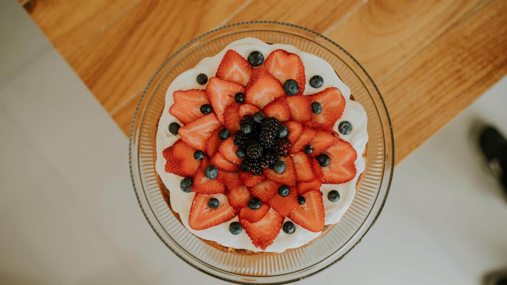 Fun ways to add lantana berries to meals