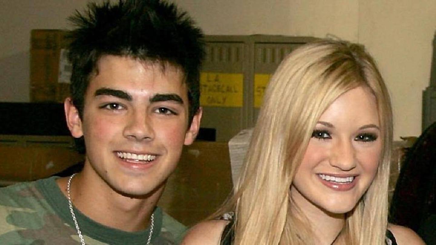 Do you know who was Joe Jonas' 'first kiss'? Do you know who was Joe Jonas' 'first kiss'?