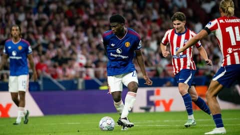 Champions League: Atletico Madrid beat 10-man Manchester United