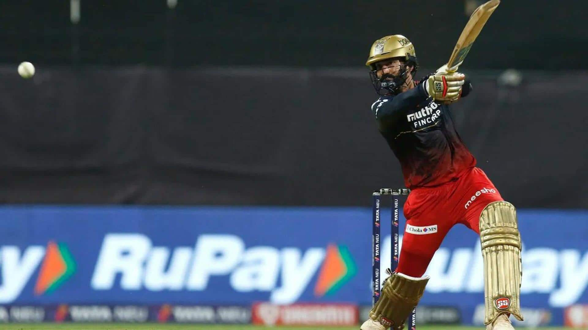 Dinesh Karthik hilariously responds to fan after run-out in SA20