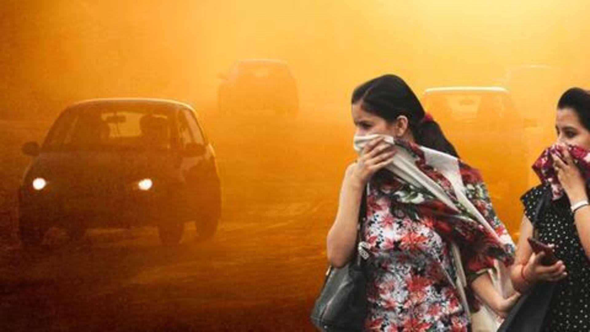 Delhi shrouded in smog for 2nd day, AQI at 432