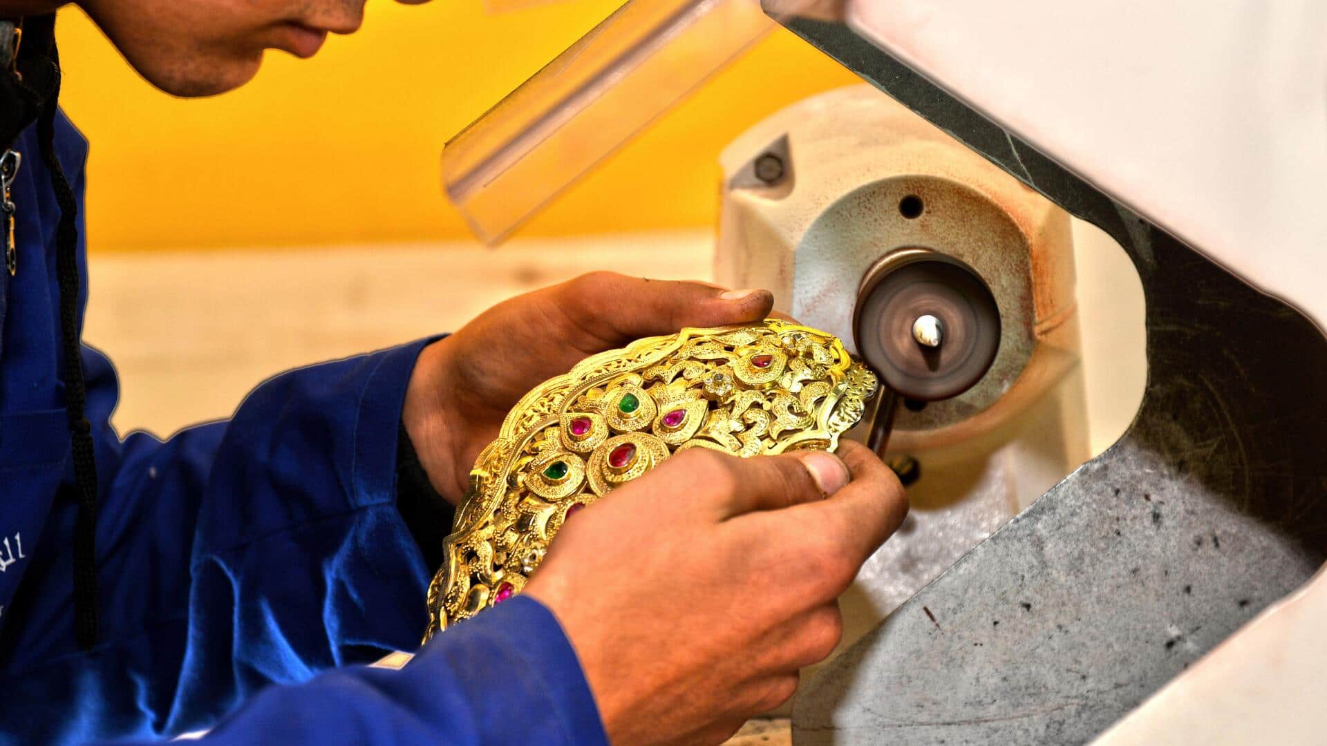 The story behind Rajasthan's Thewa art