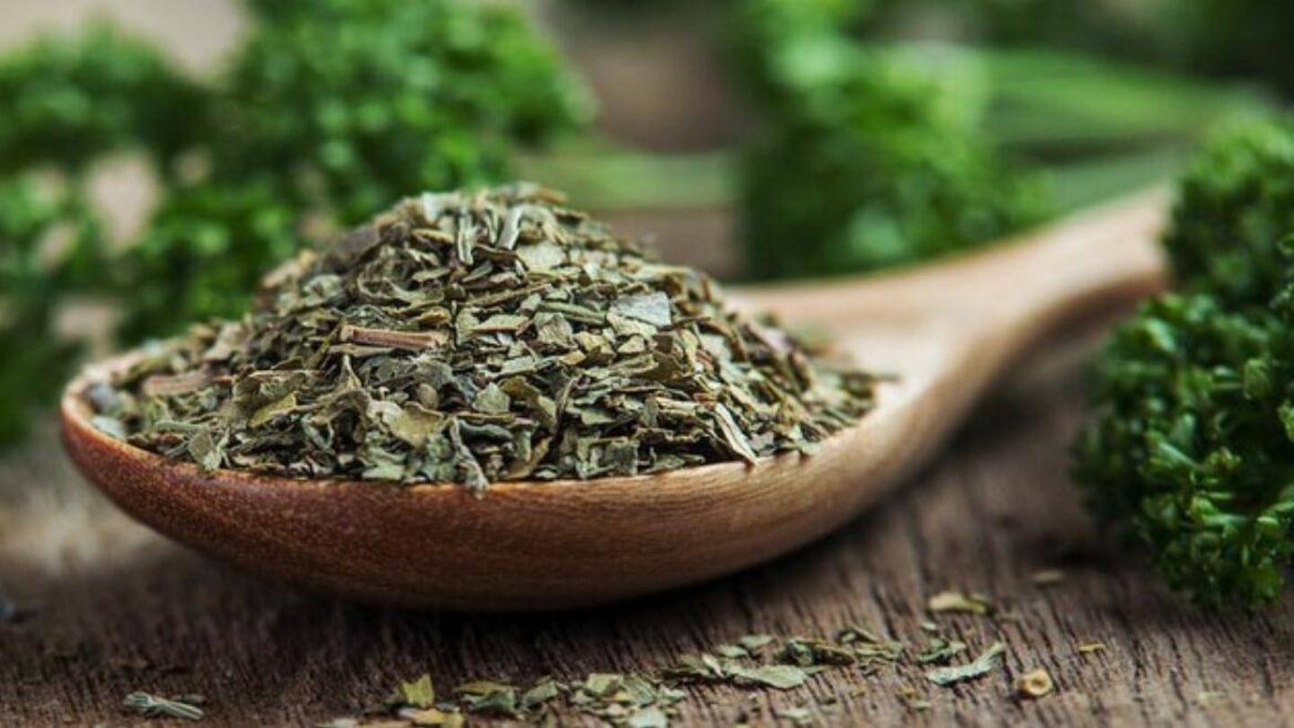 Contains flavonoids, carotenoids and vitamin C that prevent cellular damage Contains flavonoids, carotenoids and vitamin C that prevent cellular damage