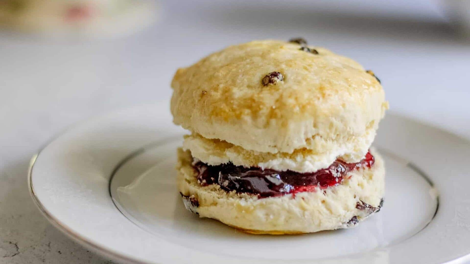 How to bake the perfect vegan scone at home