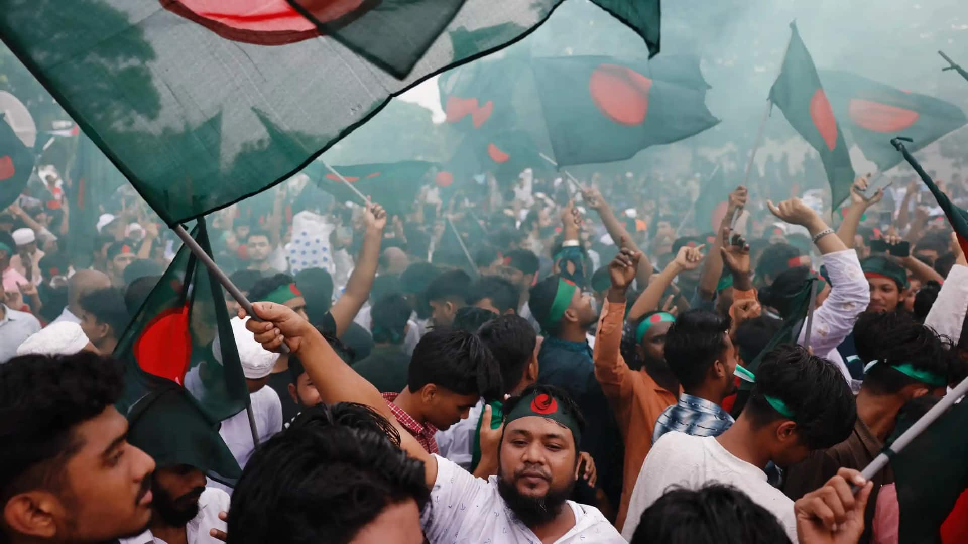 40 injured days before elections as Bangladesh erupts in violence