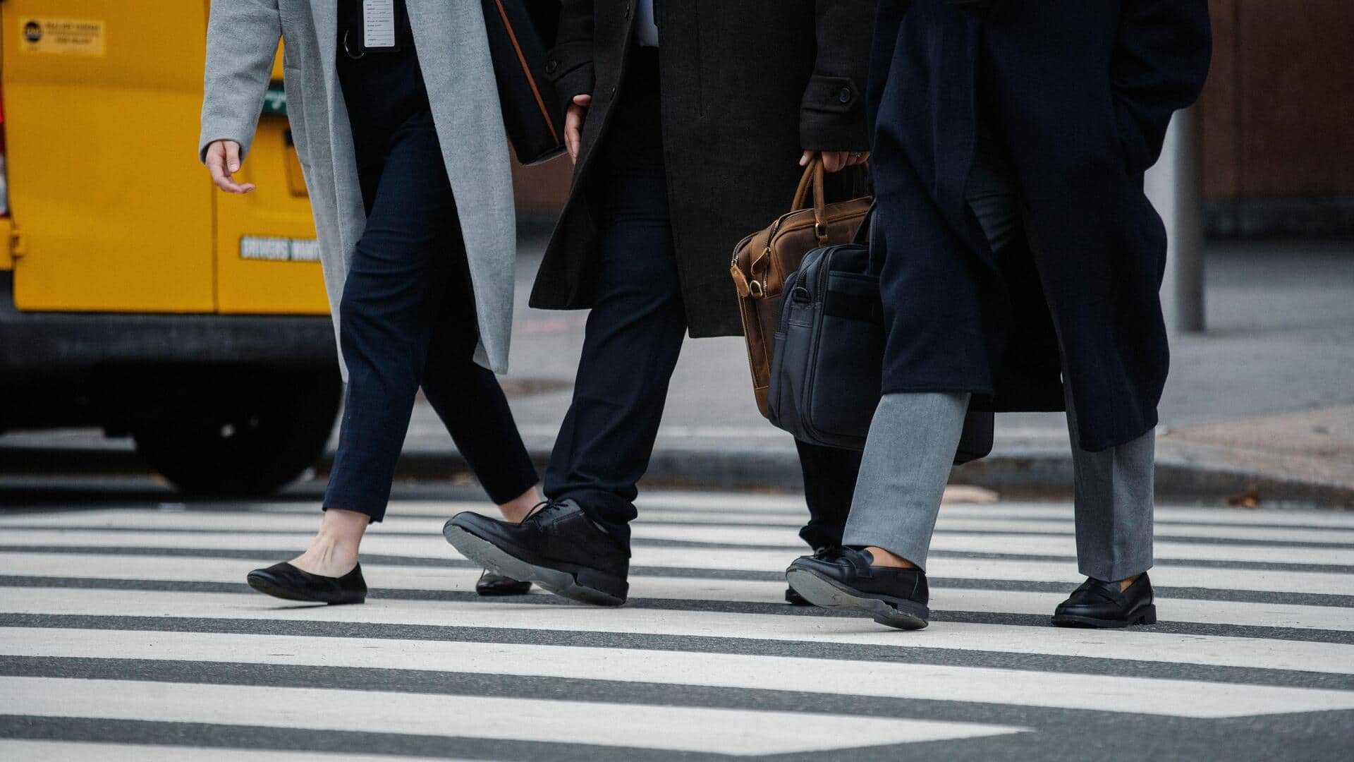 Smart ways to stay fit while commuting
