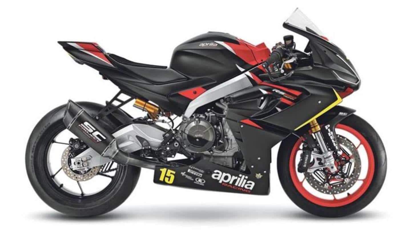 It has disc brakes on both the wheels It has disc brakes on both the wheels