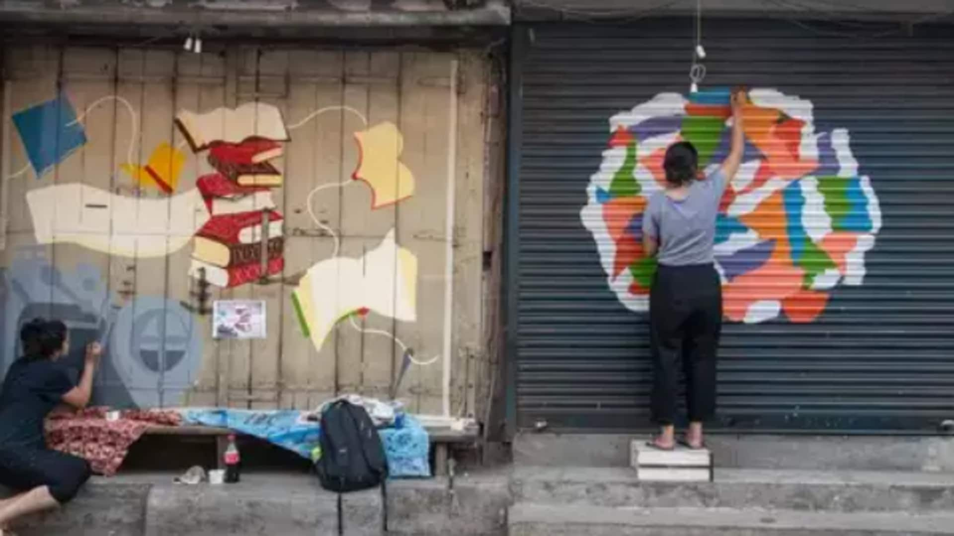 Exploring the tradition of shutter art in India and Japan