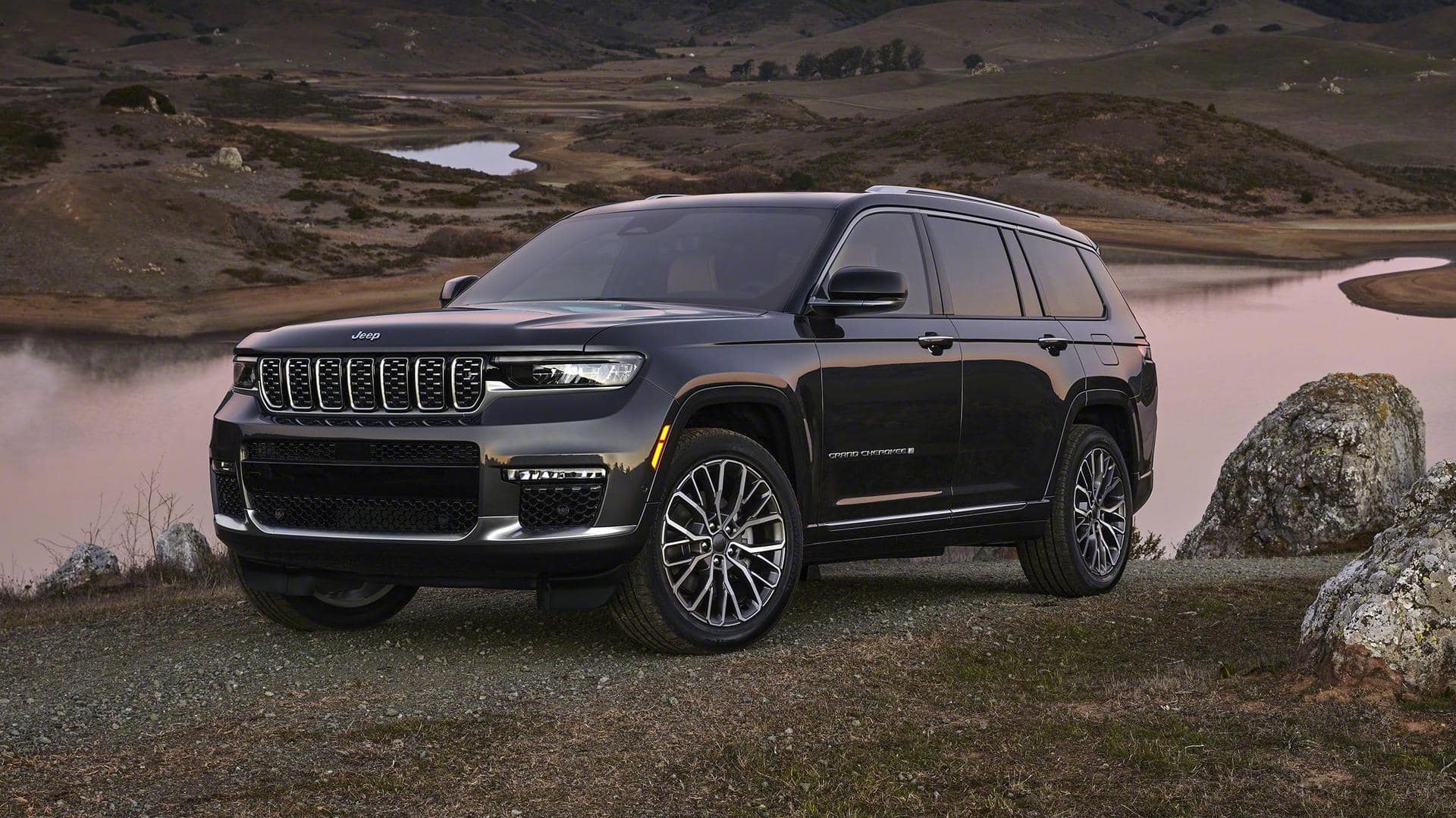 2022 Jeep Grand Cherokee goes official at Rs. 77.5 lakh