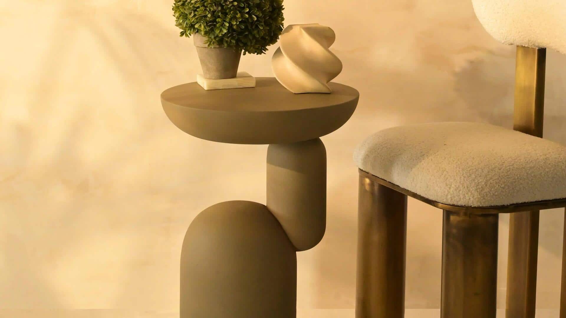 These sculptural side tables will definitely catch your guests' eyes